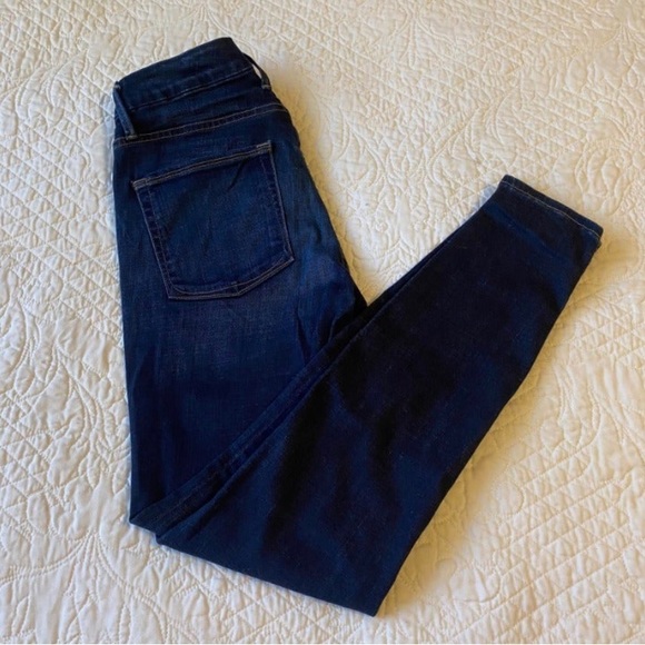 Good American Good Legs Skinny Jeans- Dark Wash - Picture 4 of 9